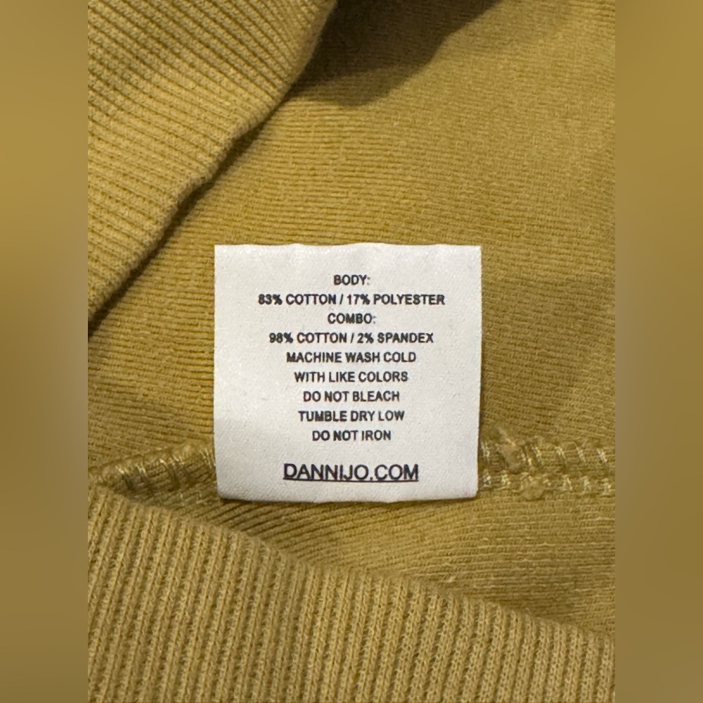 DANNIJO Velour Raglan Sweatshirt - Picture 5 of 5
